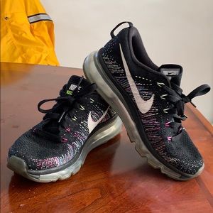 Flyknit Air Max Black/Multi pink green women 5.5